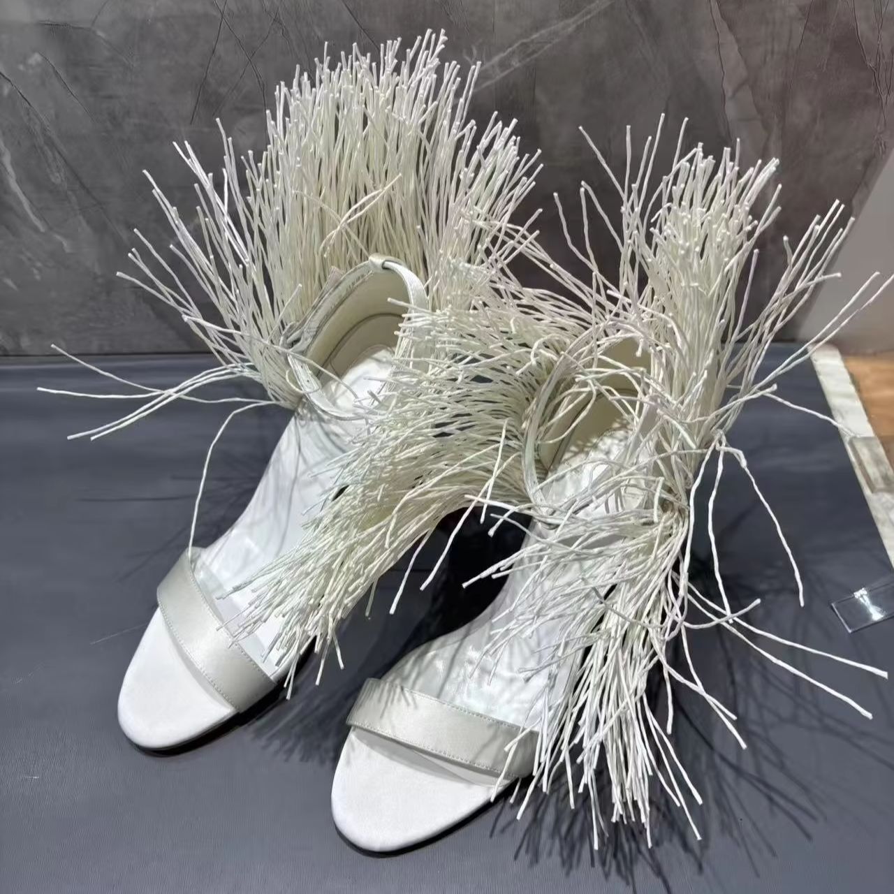 화이트 가죽 여성 샌들 발목 장식 스트라이킹 라피아 그 - Women'S Shoes Red Bottoms 리뷰 및 가격